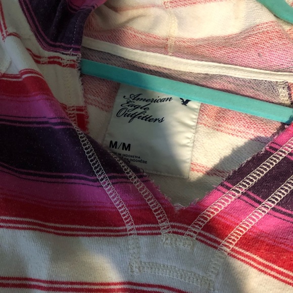 American Eagle Sweatshirt - Picture 3 of 4